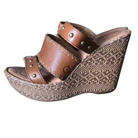 Born Women's Size 7 Brown Studded 3 Strap Patterned Espadrille Heeled Wedges - Picture 3 of 6